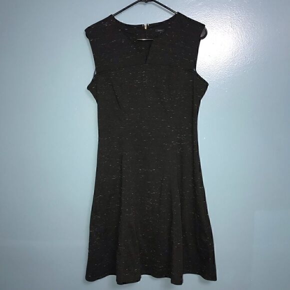 Tommy Hilfiger Dresses & Skirts - Dress Tommy Hilfiger dress size 6